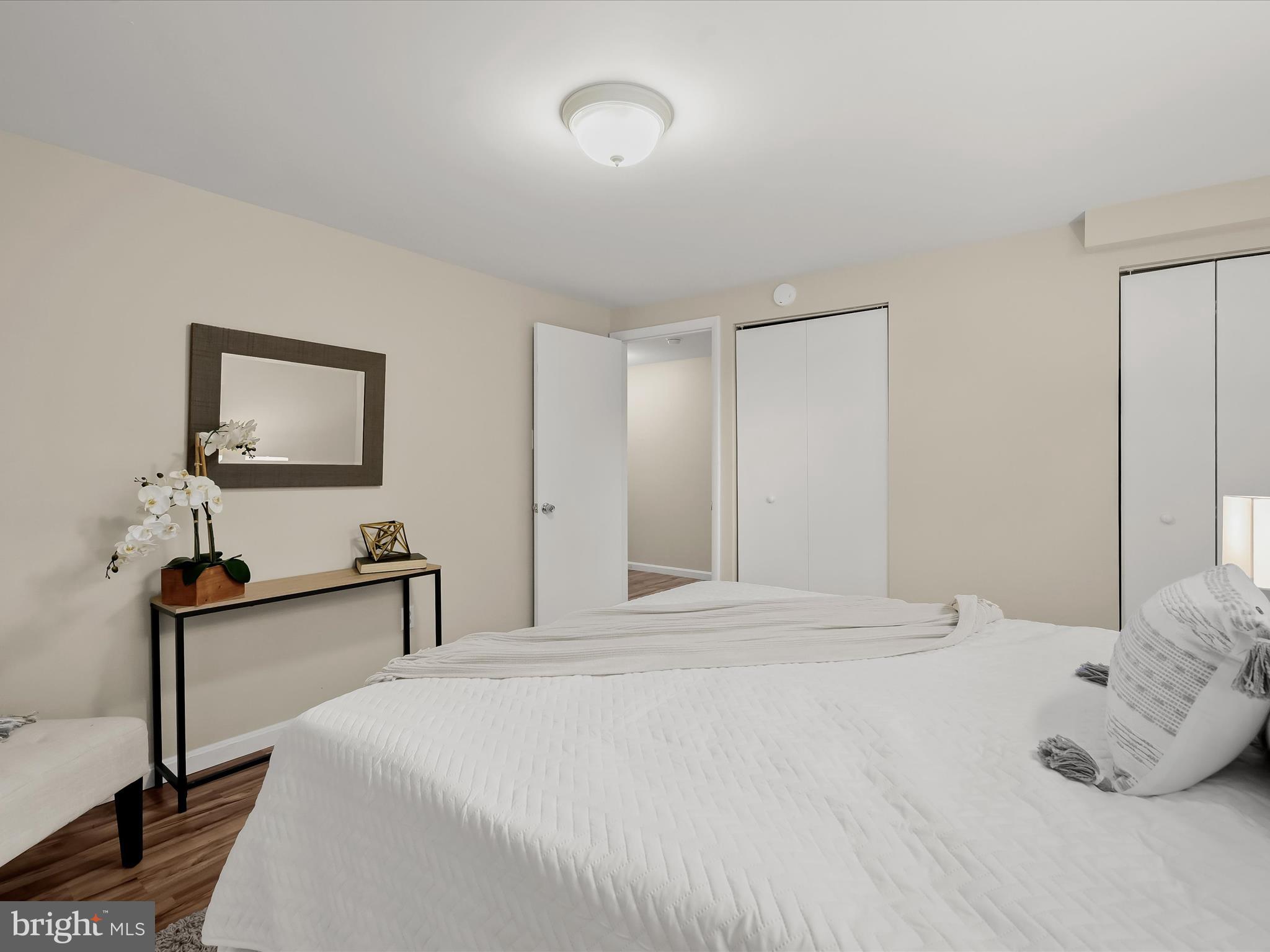 11838 New Country Ln