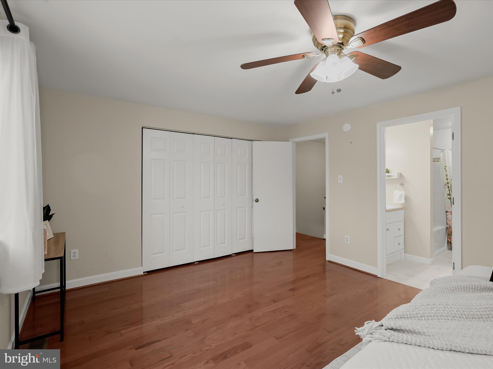 11838 New Country Ln