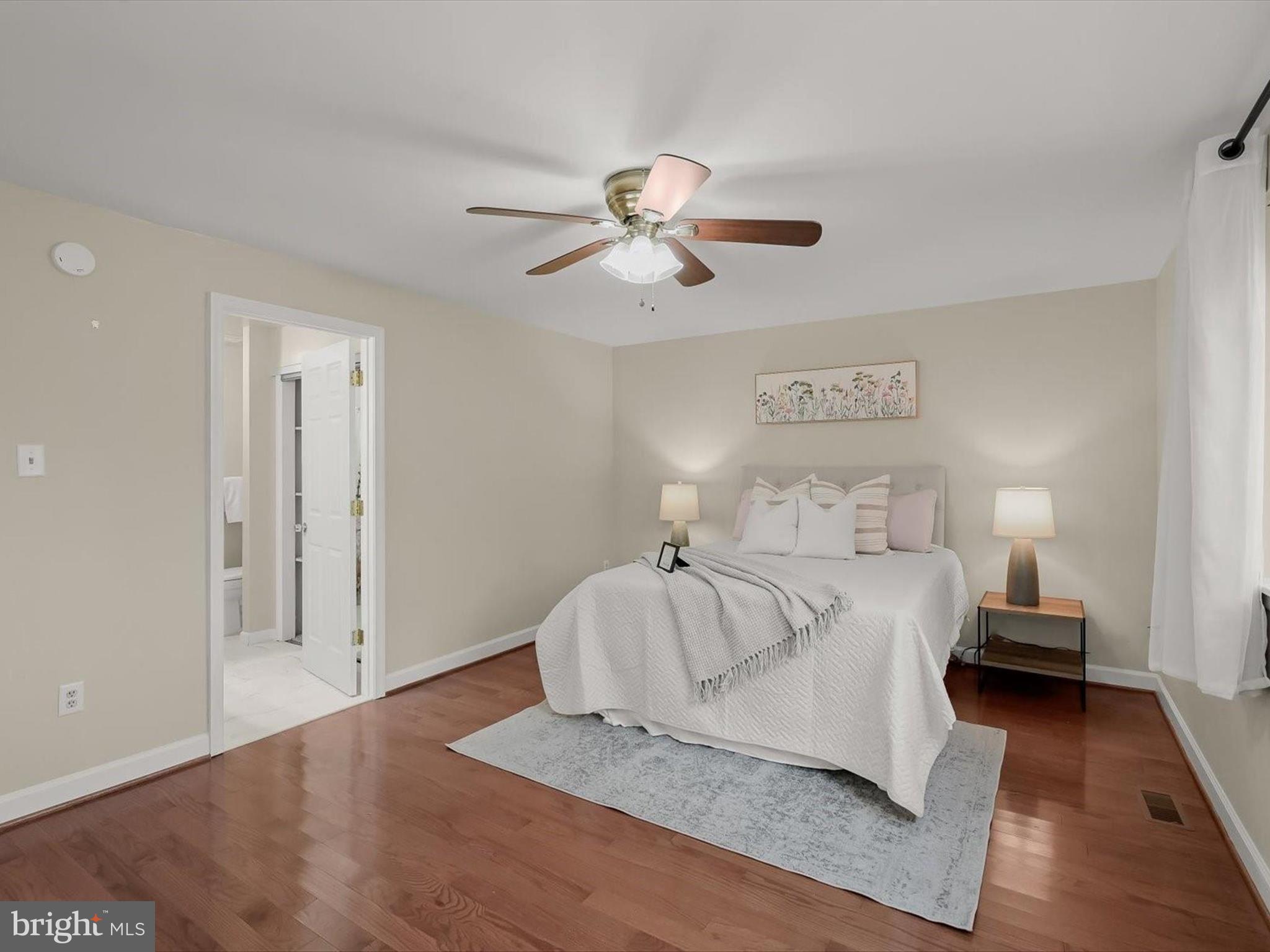 11838 New Country Ln