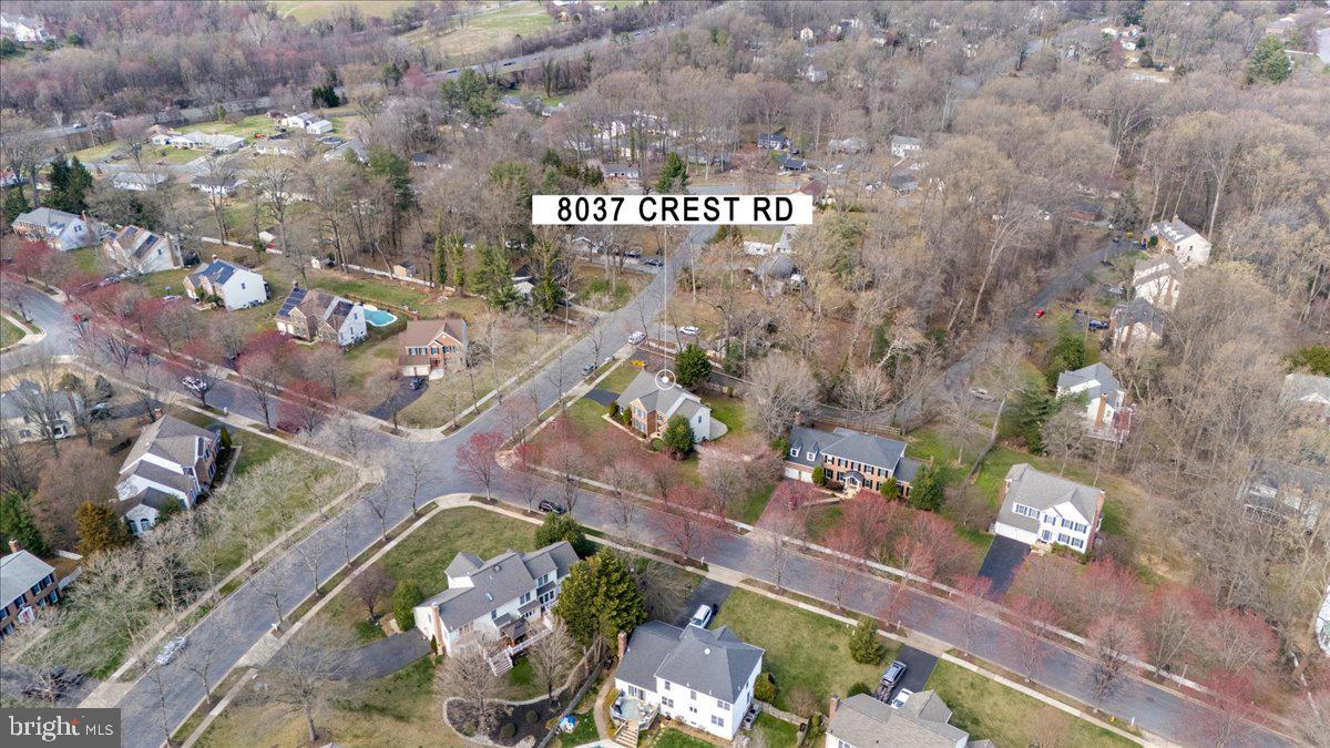 8037 Crest Rd