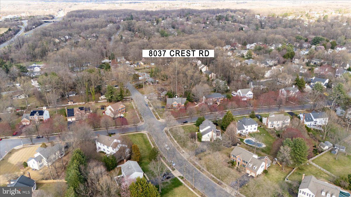 8037 Crest Rd