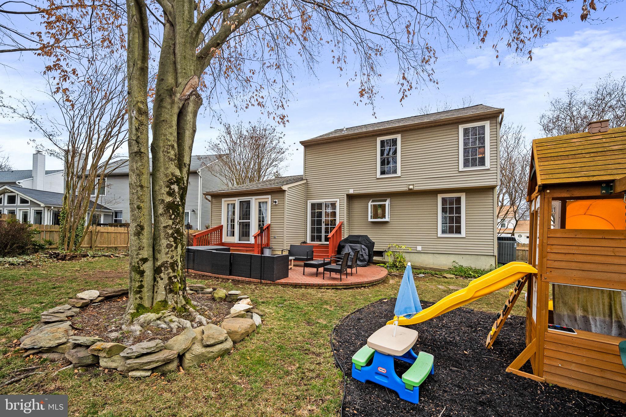 8023 Nightwind Ct