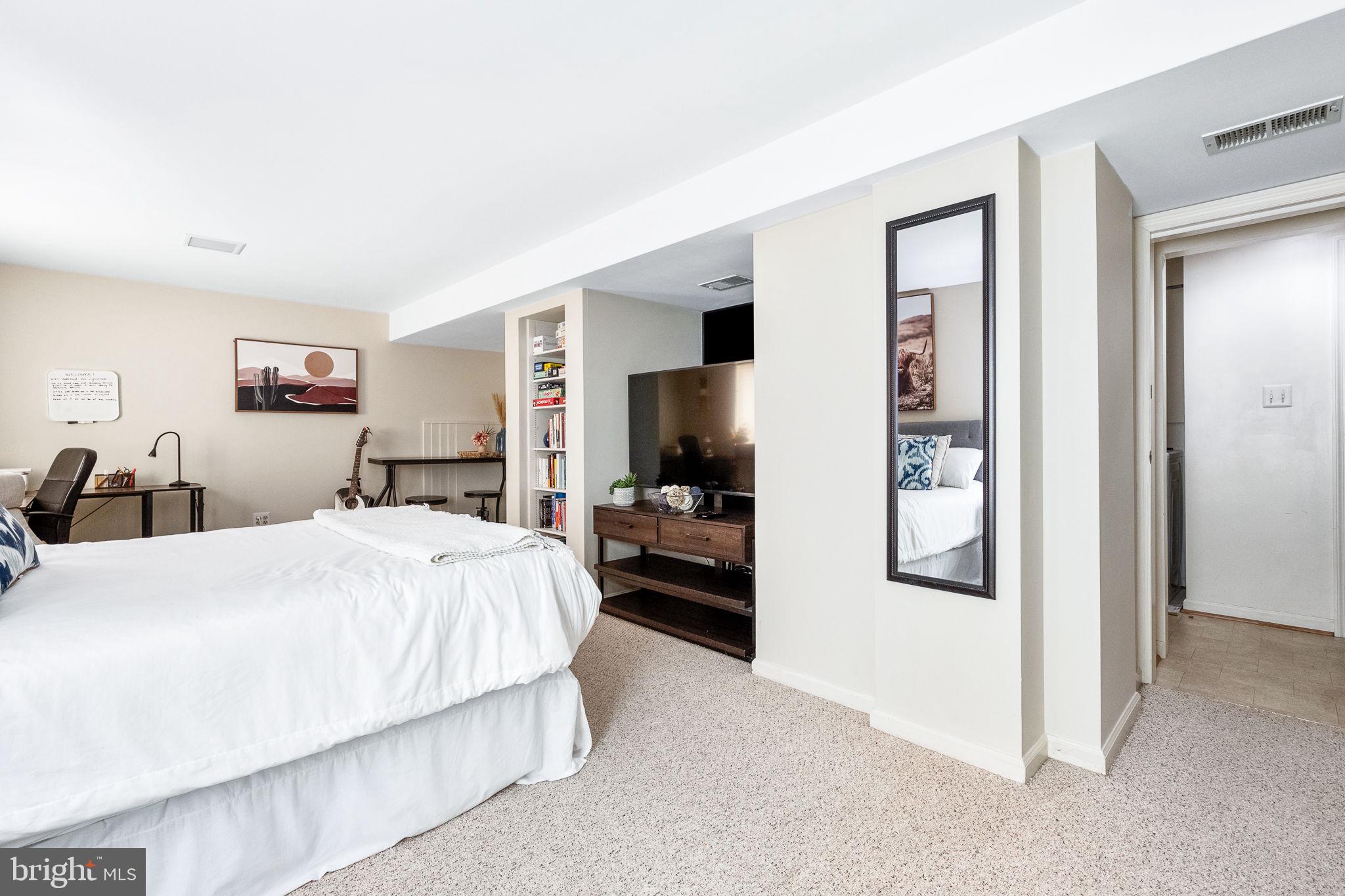 8023 Nightwind Ct