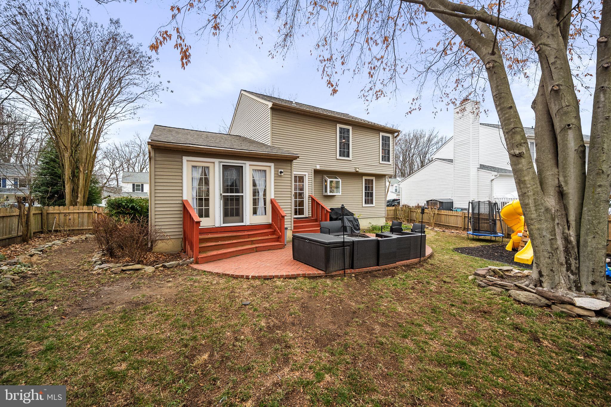 8023 Nightwind Ct