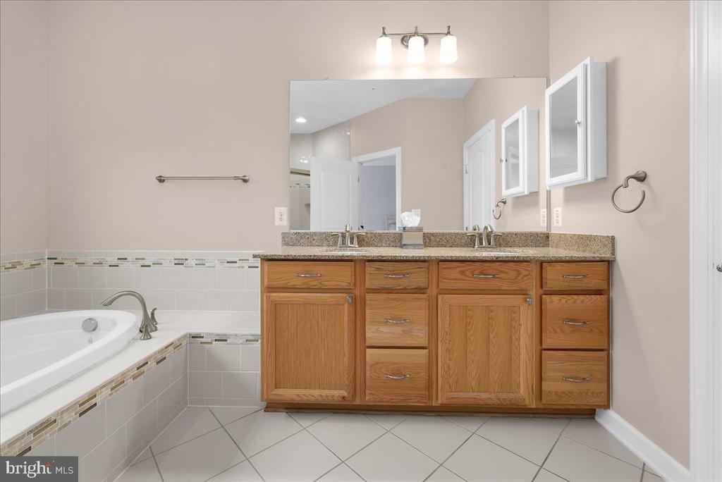 7857 Tuckahoe Ct