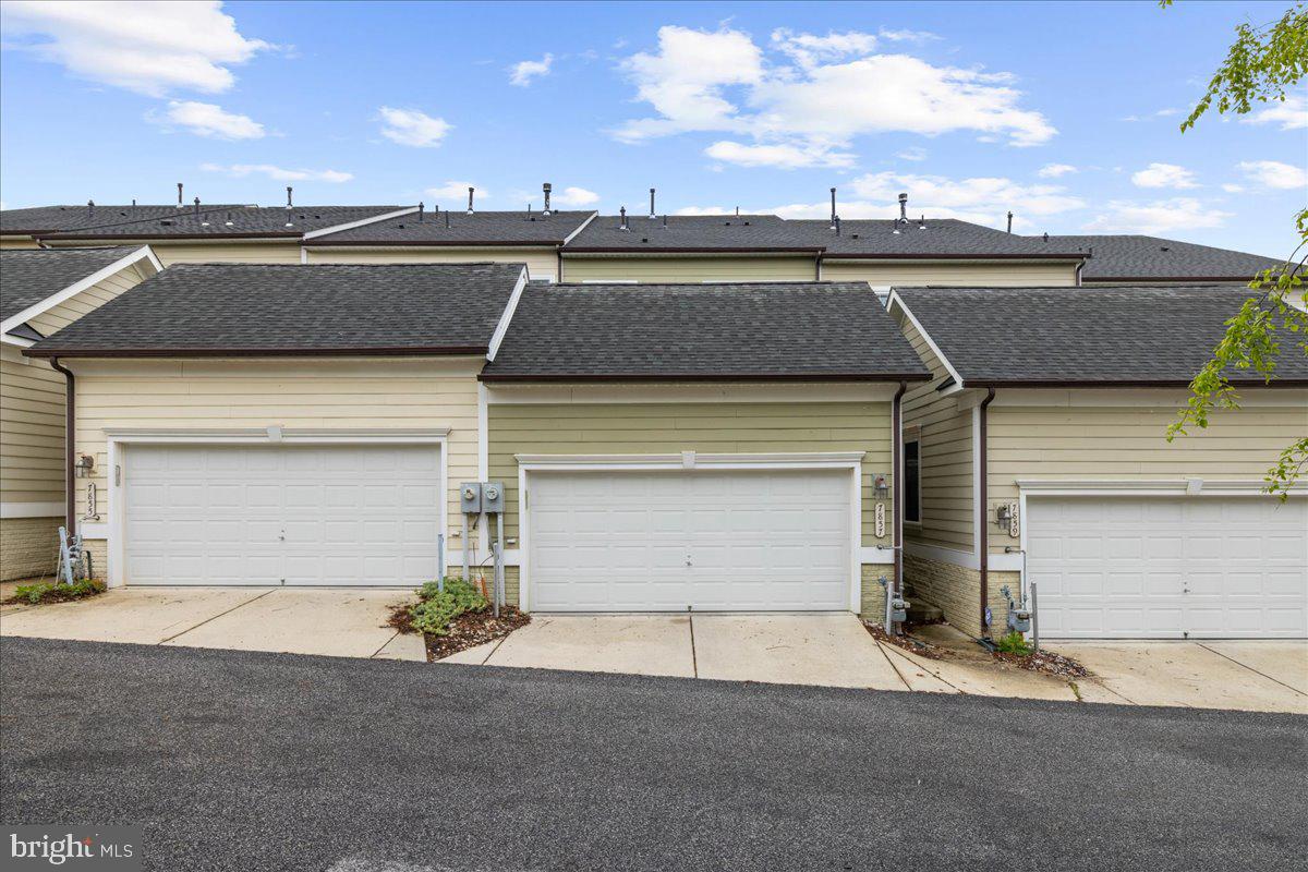 7857 Tuckahoe Ct