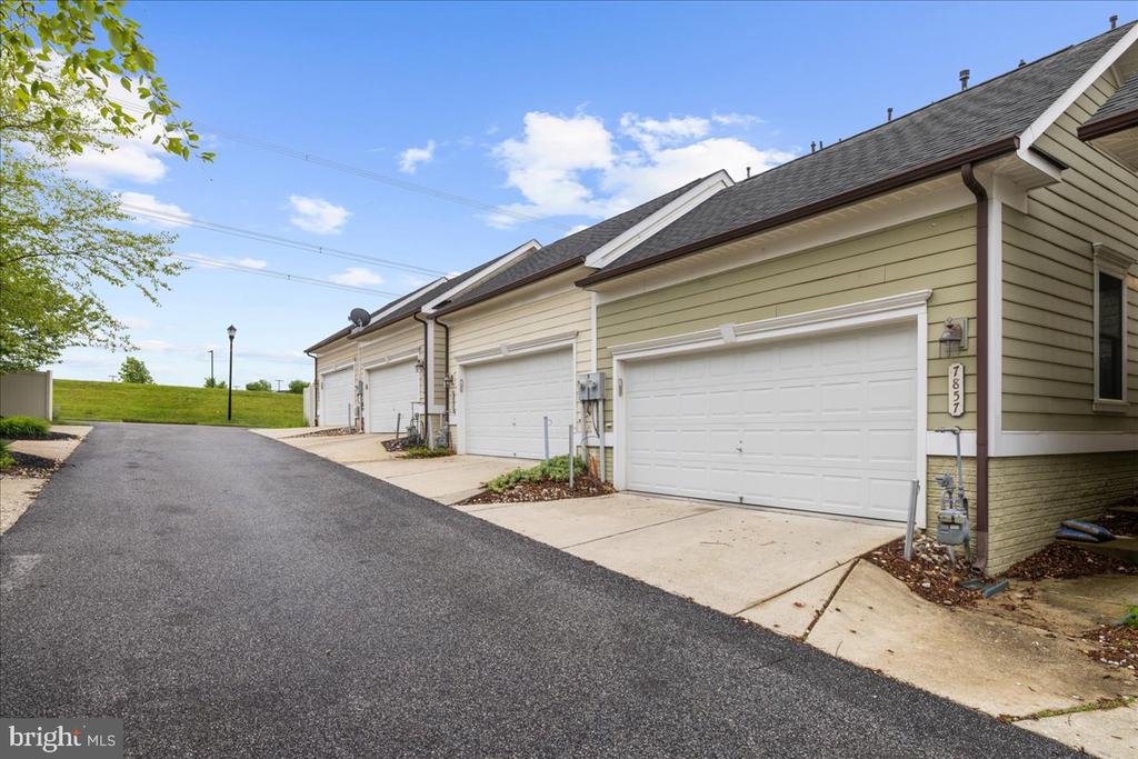 7857 Tuckahoe Ct