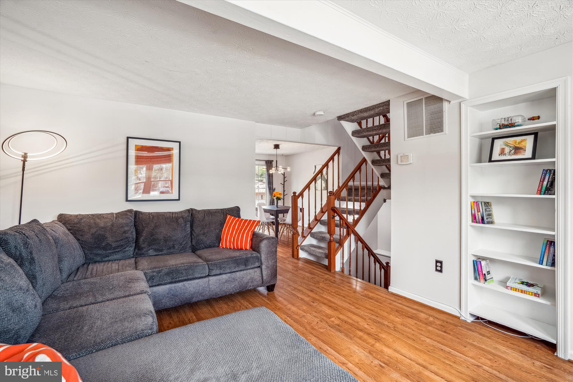 9348 PIRATES COVE