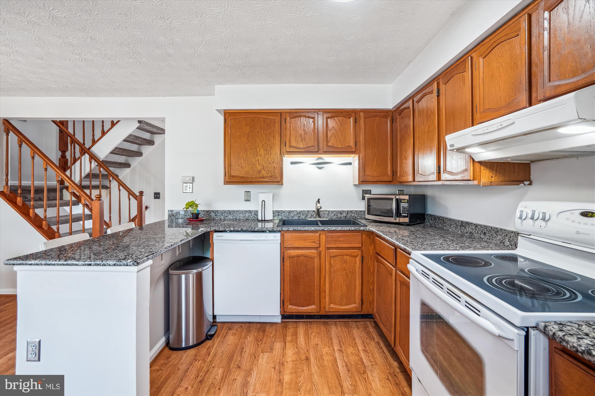 9348 PIRATES COVE