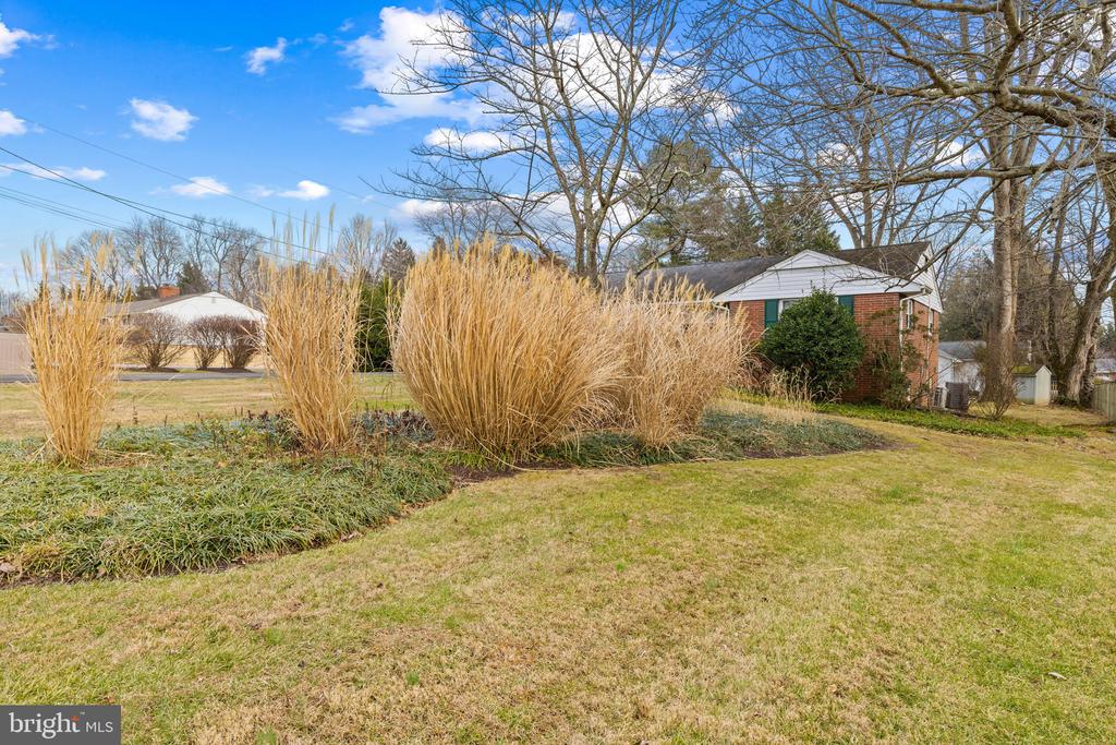 8419 HIGH RIDGE ROAD