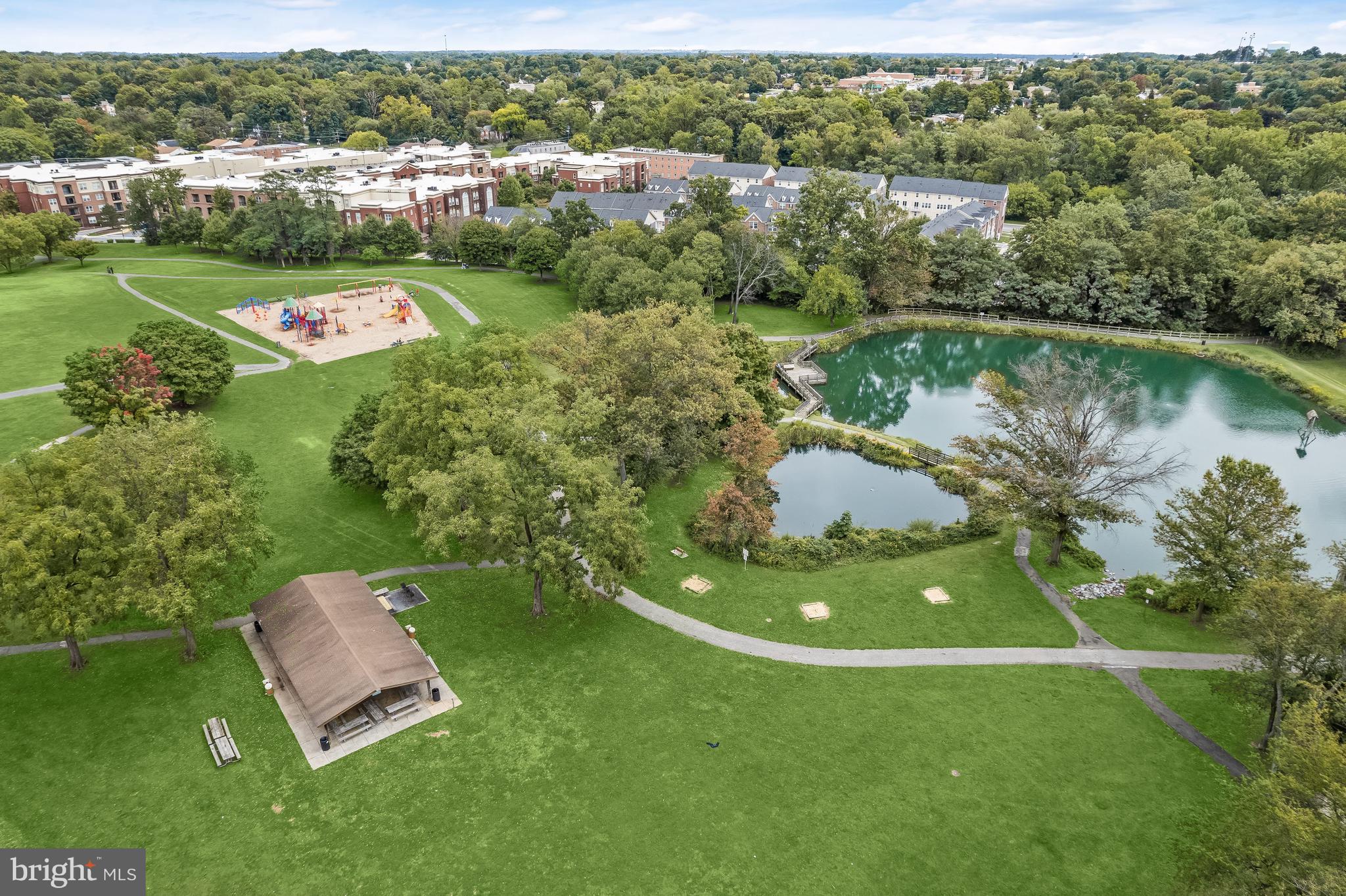 121 Tulip Dr
