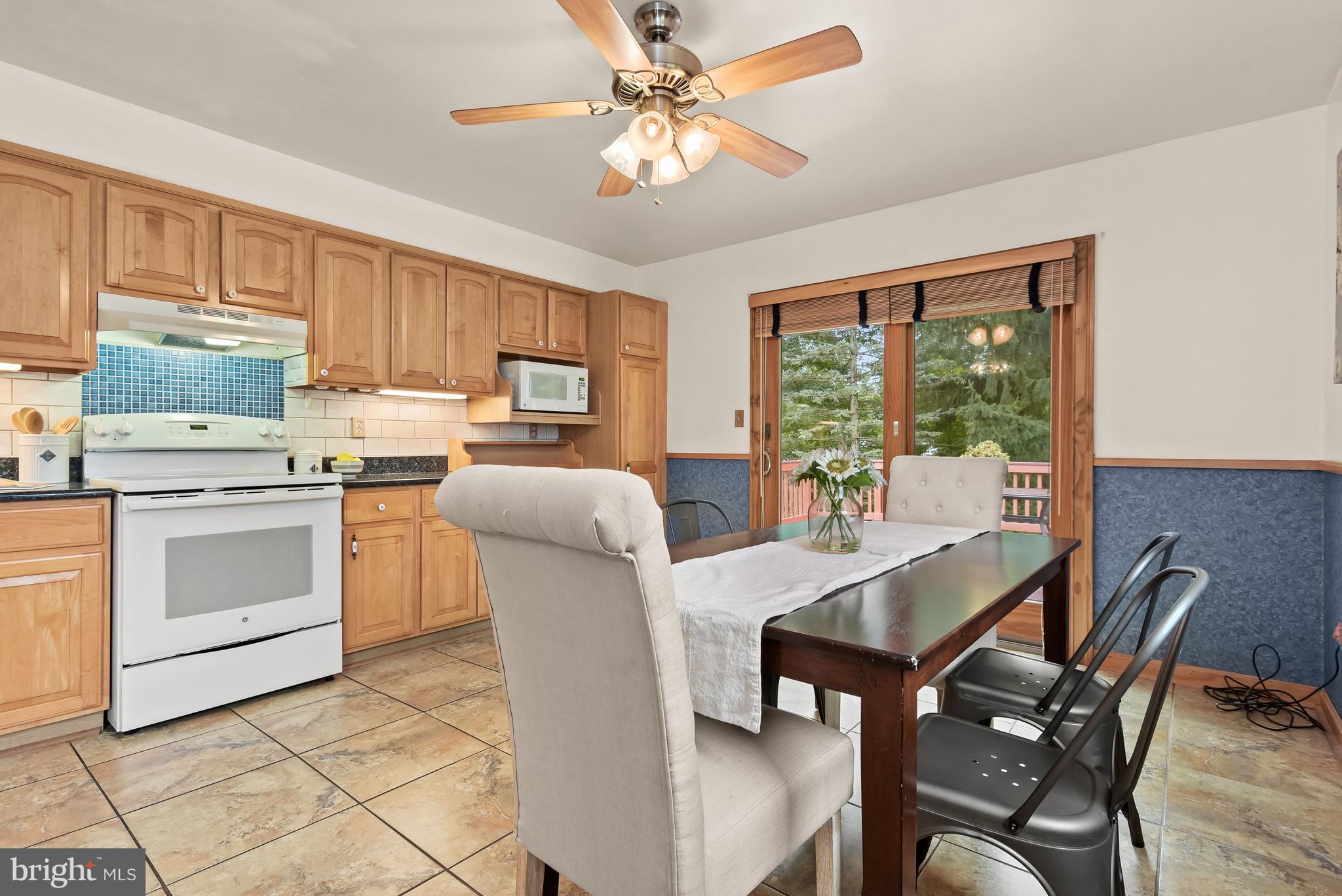 121 Tulip Dr