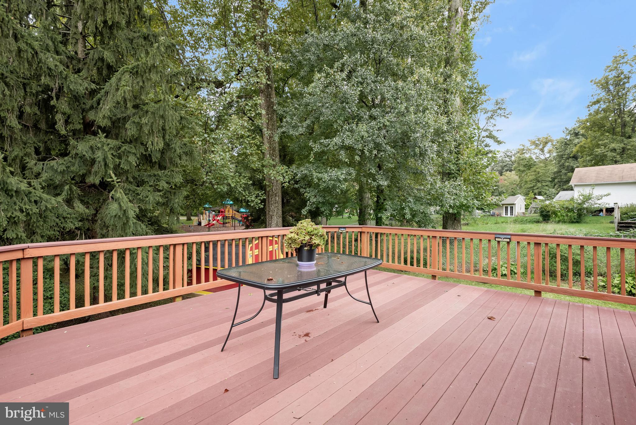 121 Tulip Dr
