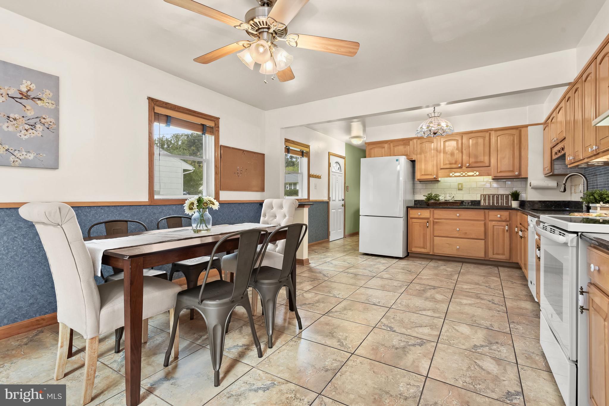 121 Tulip Dr
