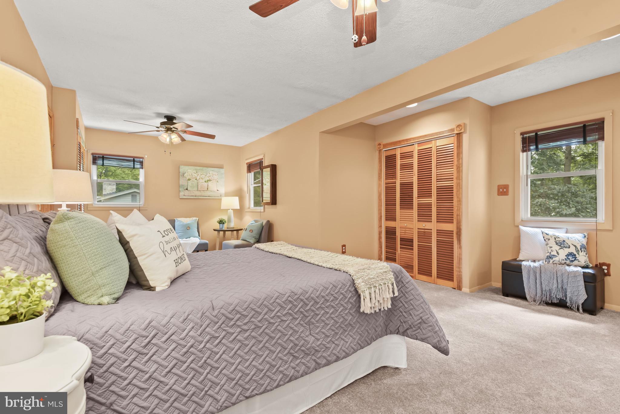 121 Tulip Dr