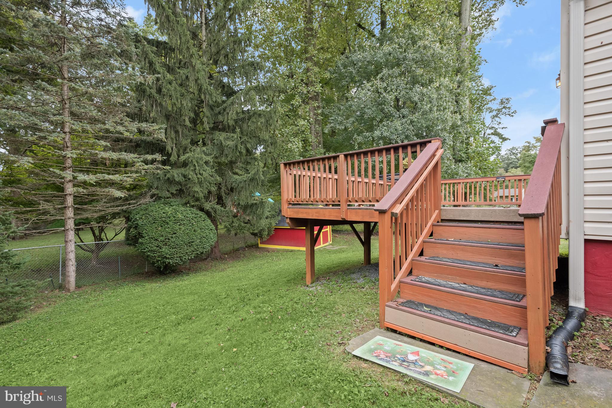 121 Tulip Dr