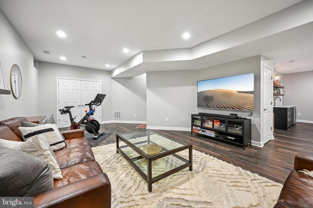 1 Big Oak Ct