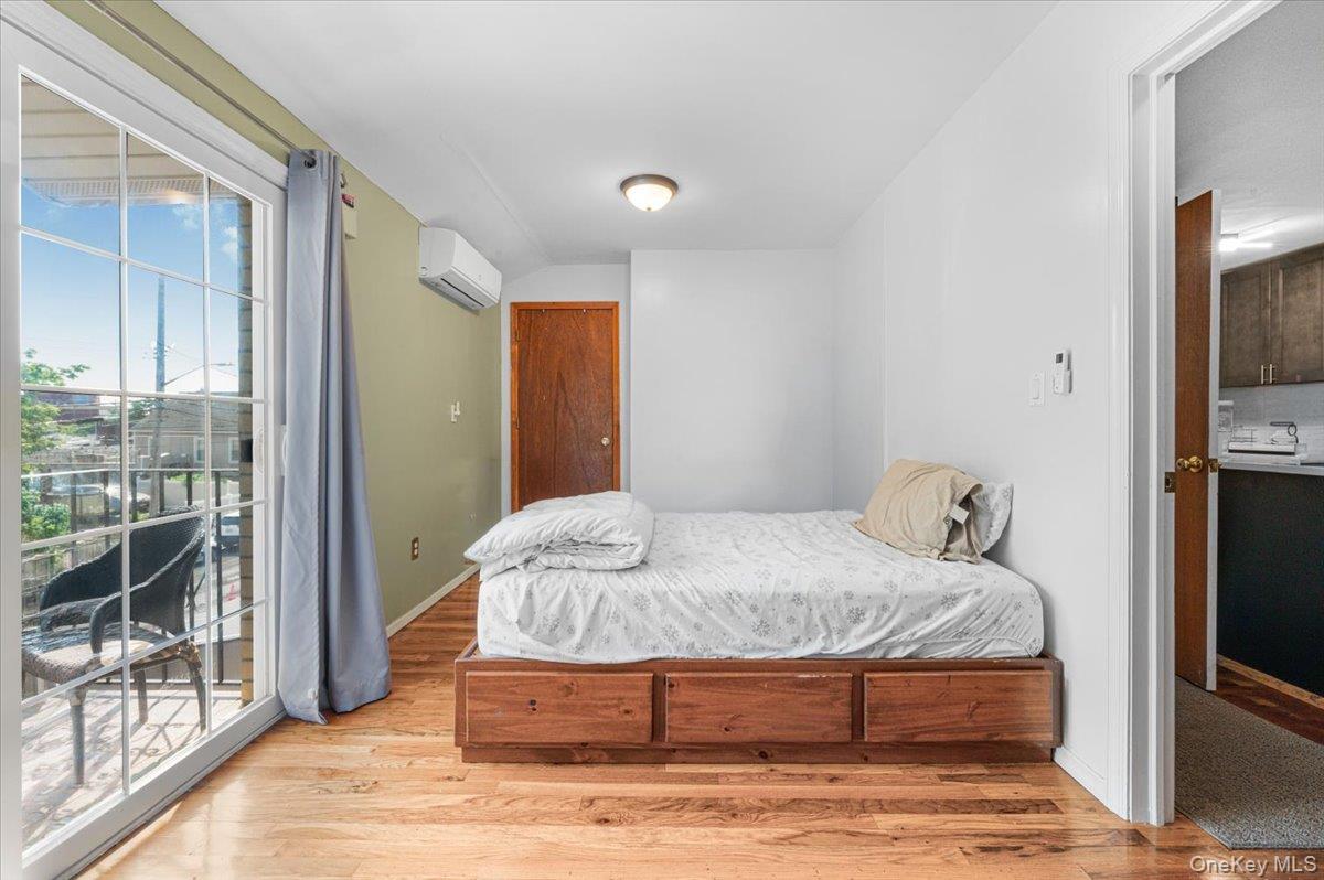 850 E 95th Street
