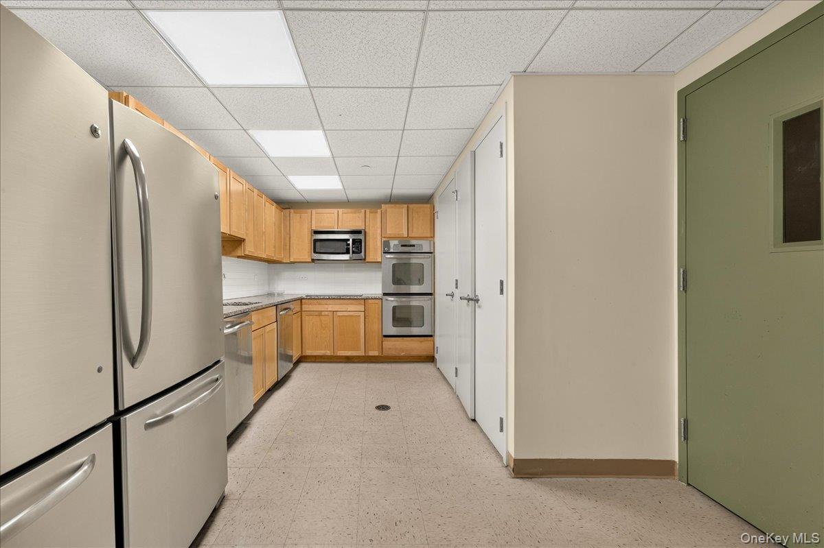 775 Lafayette Avenue Unit: 8E