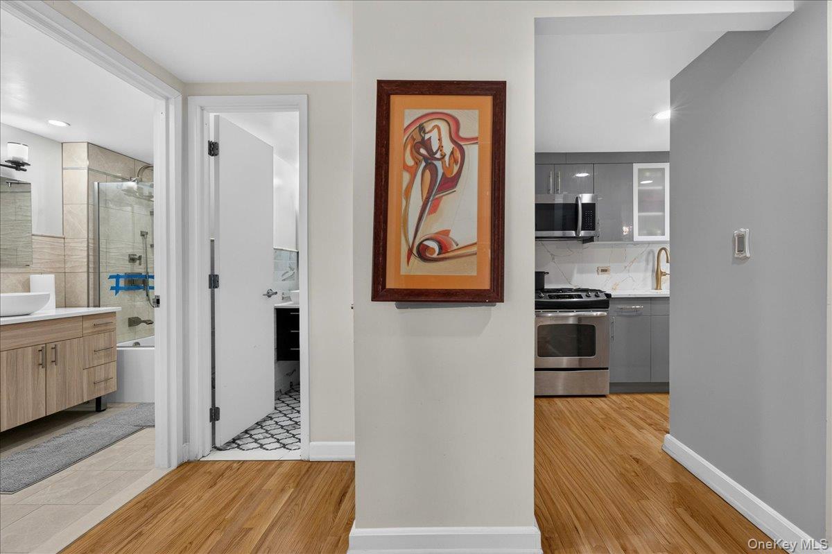 775 Lafayette Avenue Unit: 8E