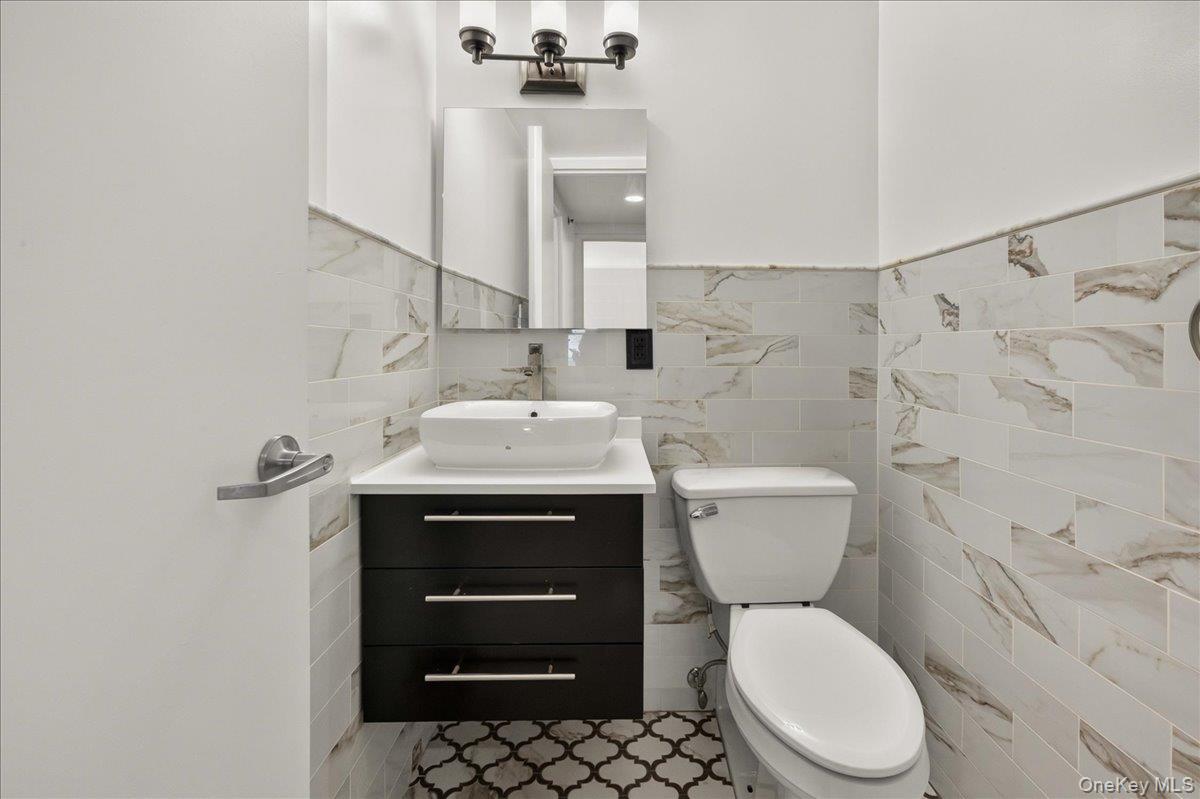 775 Lafayette Avenue Unit: 8E