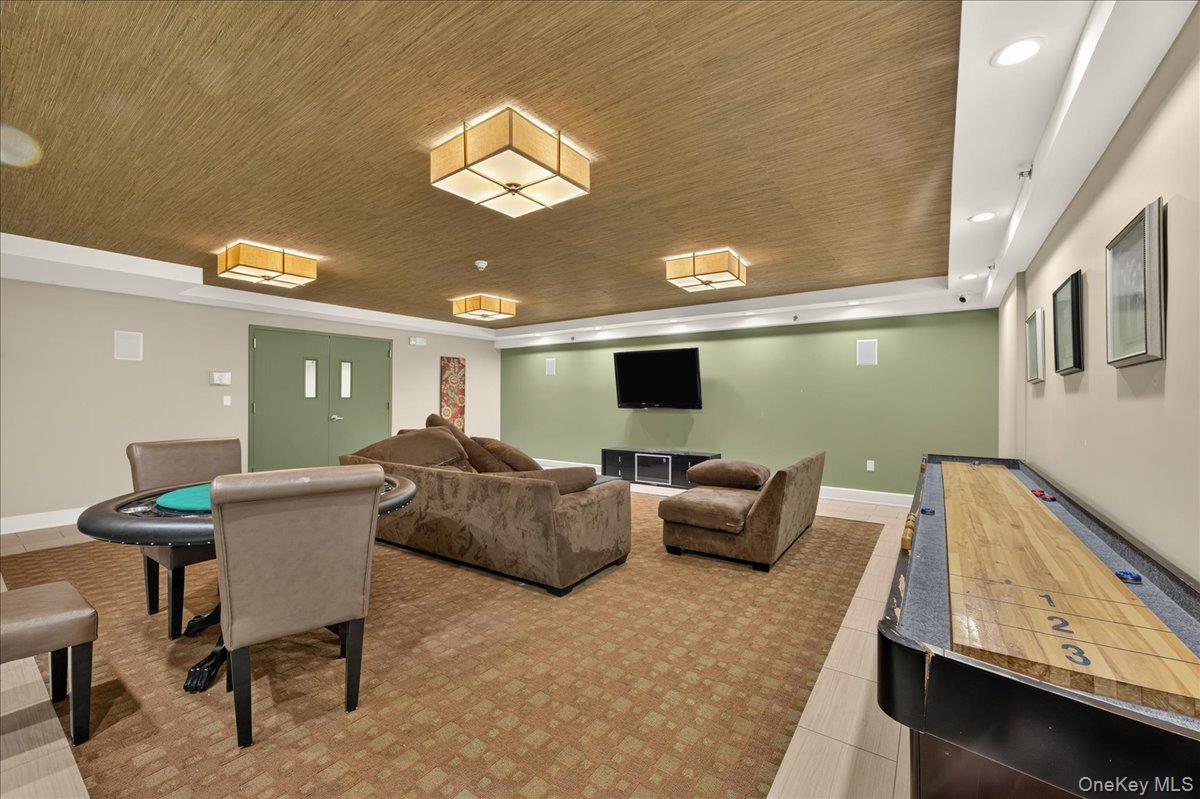 775 Lafayette Avenue Unit: 8E