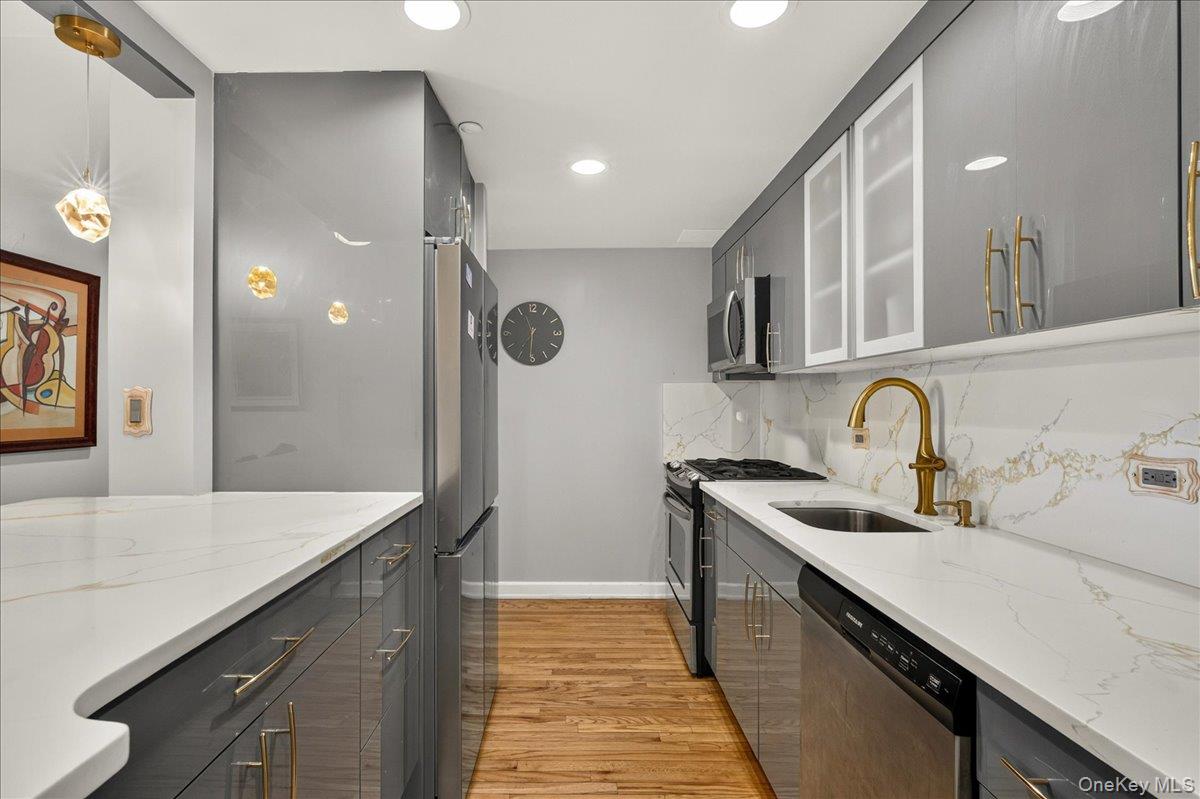 775 Lafayette Avenue Unit: 8E