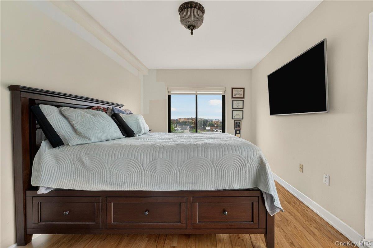 775 Lafayette Avenue Unit: 8E
