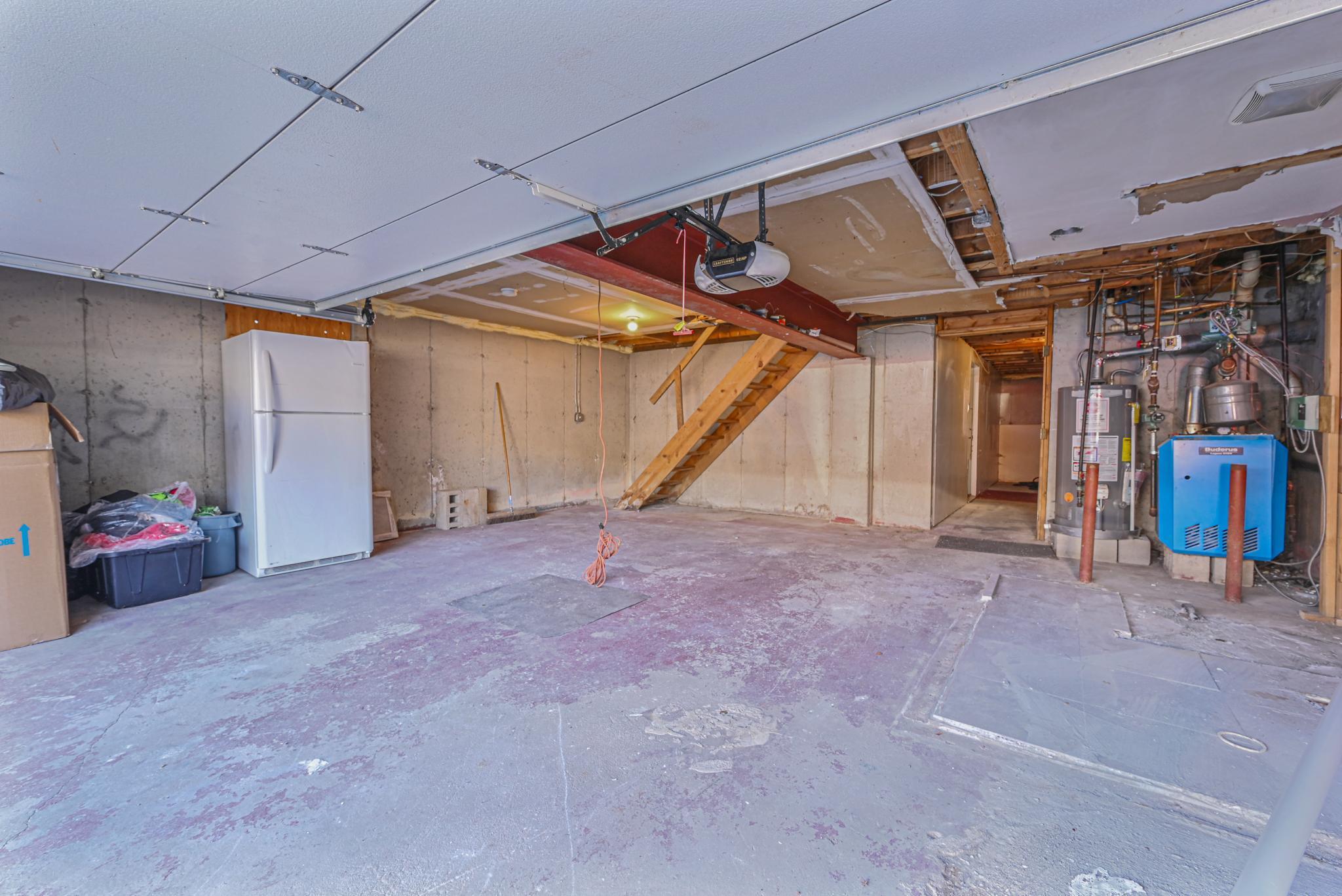 20 E Pine Street