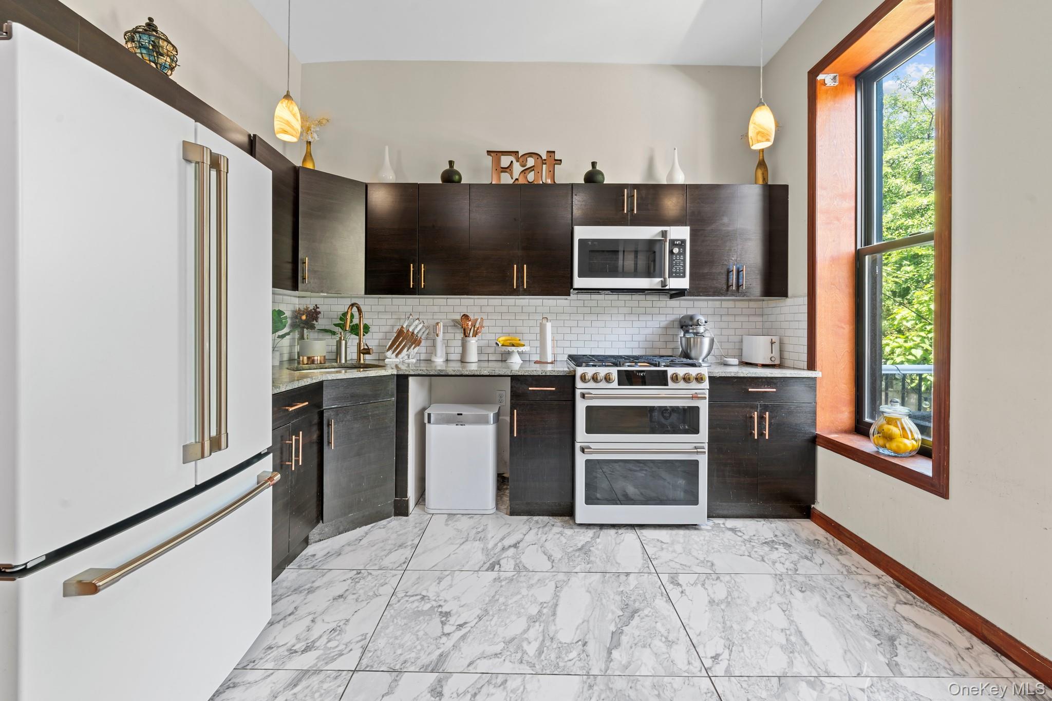 609 Lexington Avenue