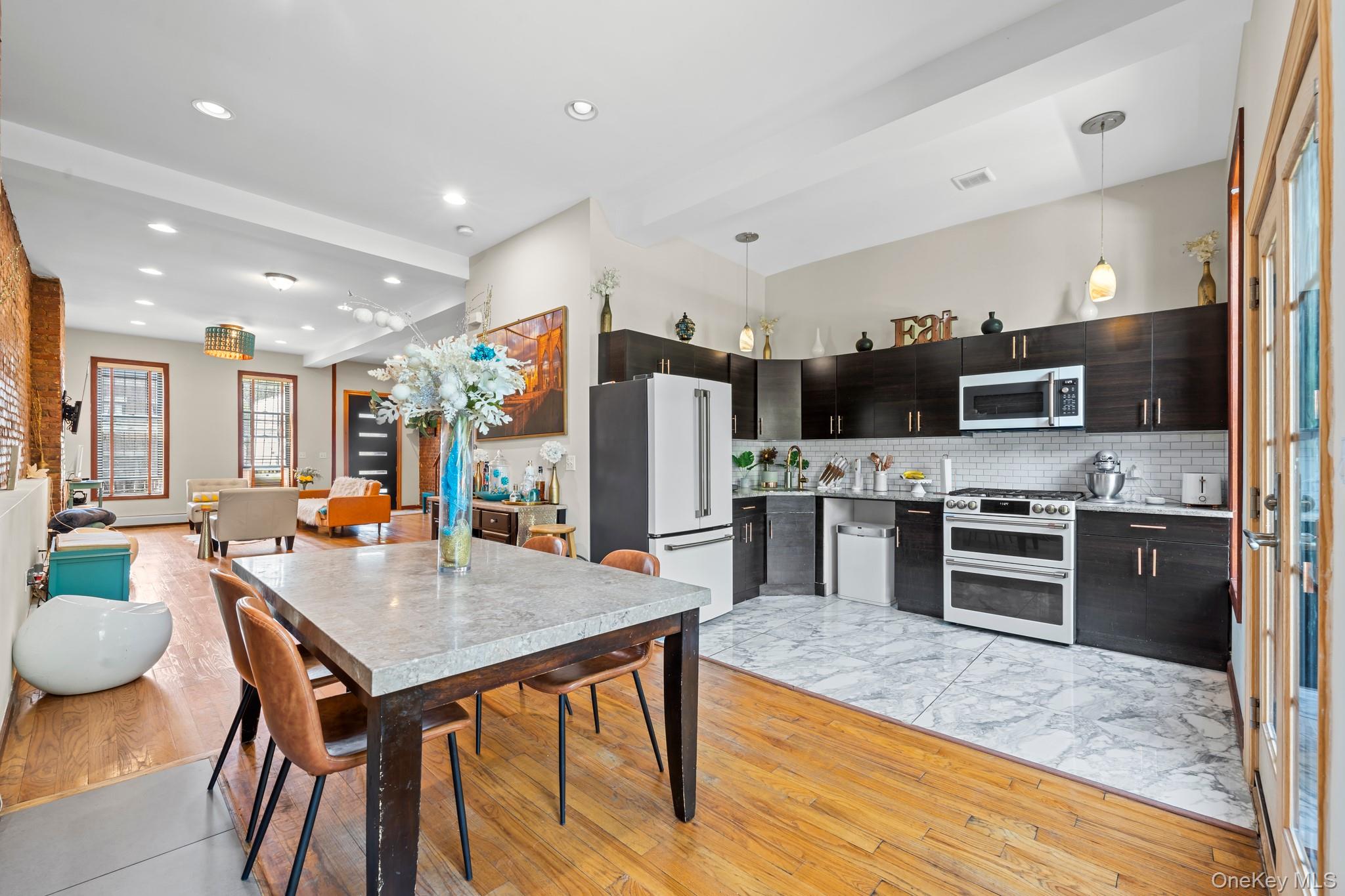 609 Lexington Avenue