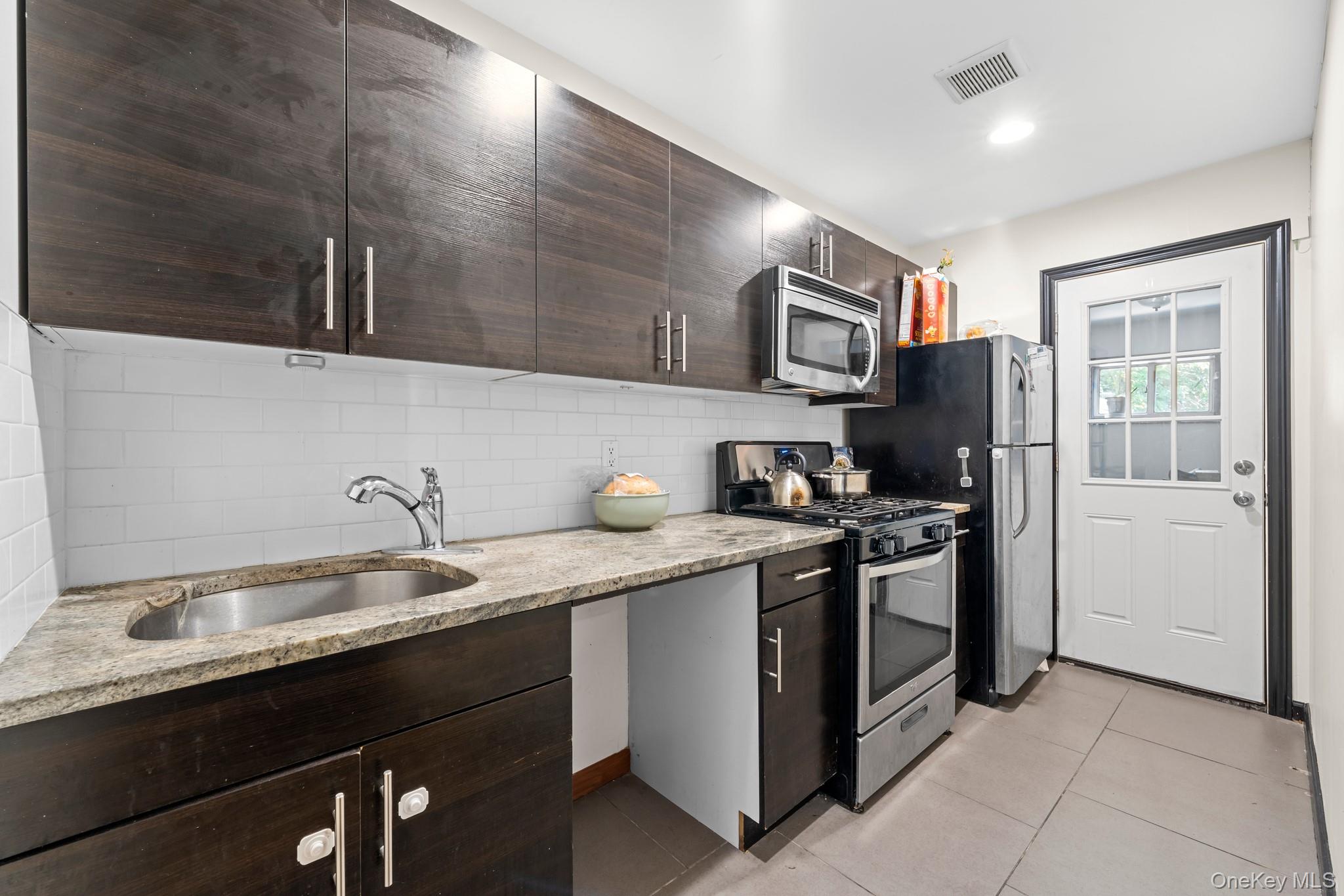 609 Lexington Avenue