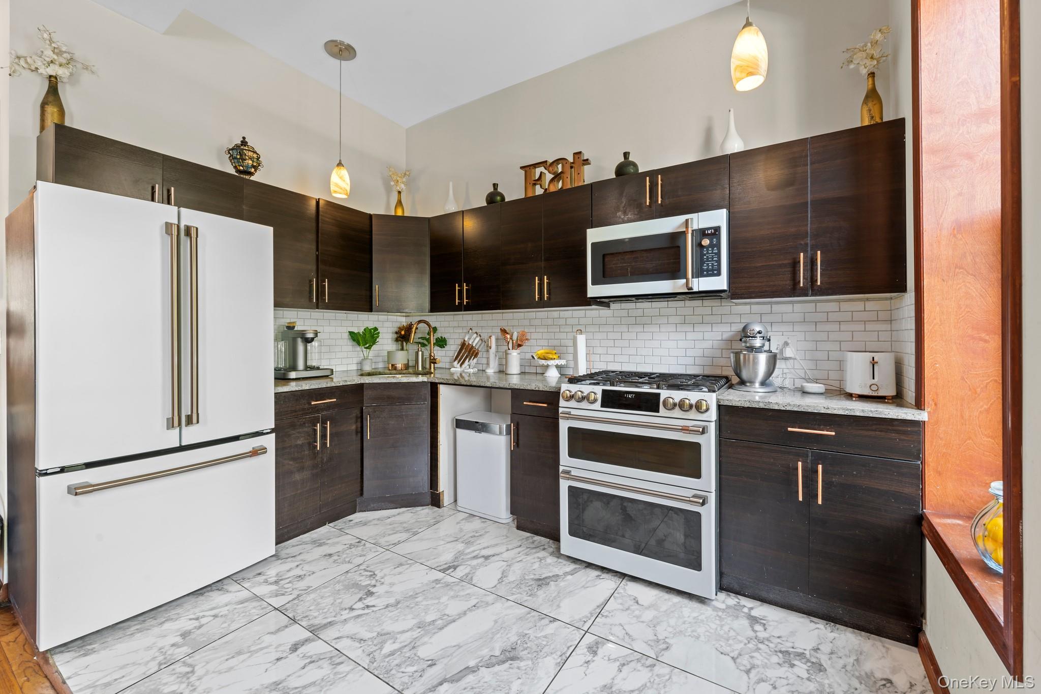 609 Lexington Avenue
