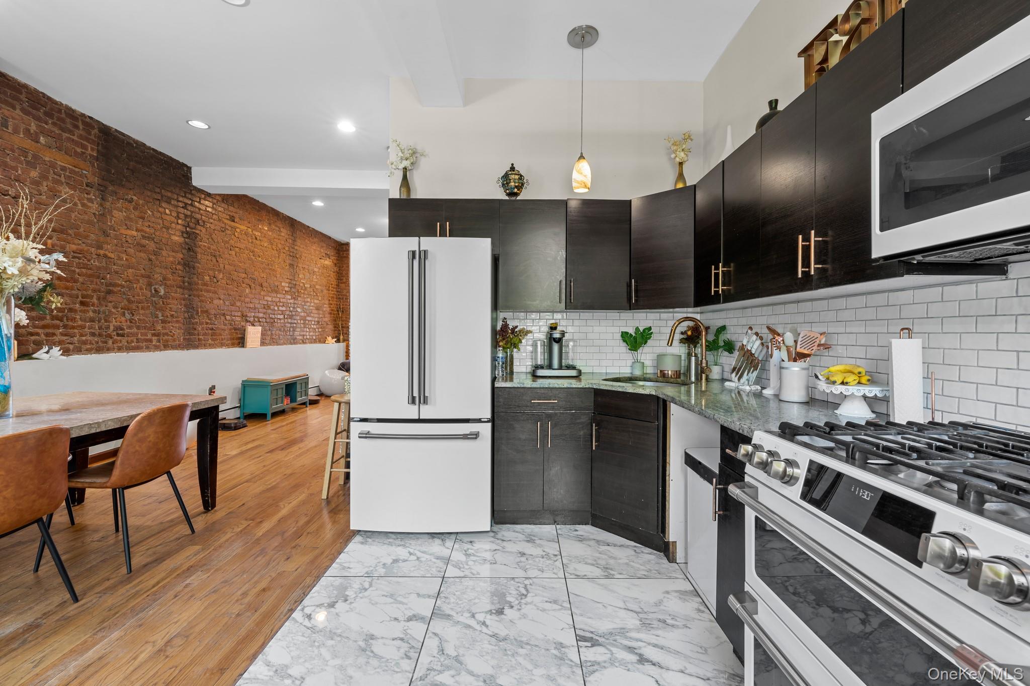 609 Lexington Avenue