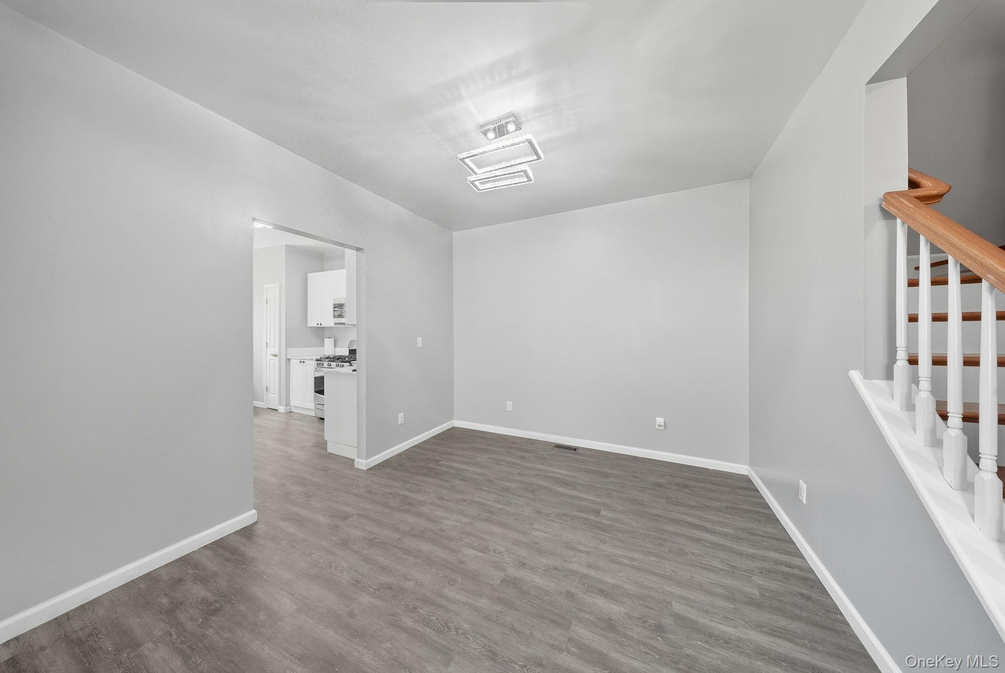 30 Avoncroft LN