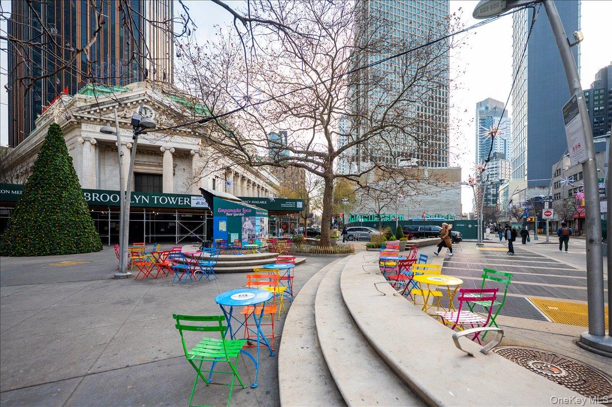 7 Dekalb Avenue Unit: 19F