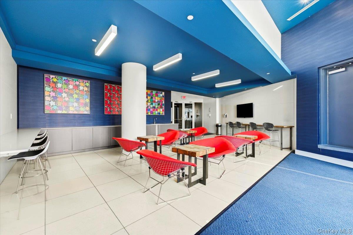 7 Dekalb Avenue Unit: 19F