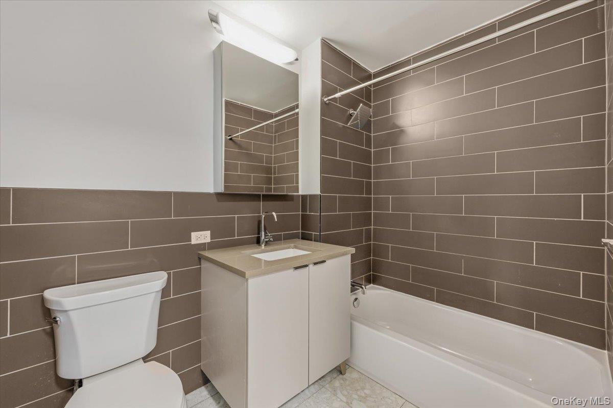 7 Dekalb Avenue Unit: 19F