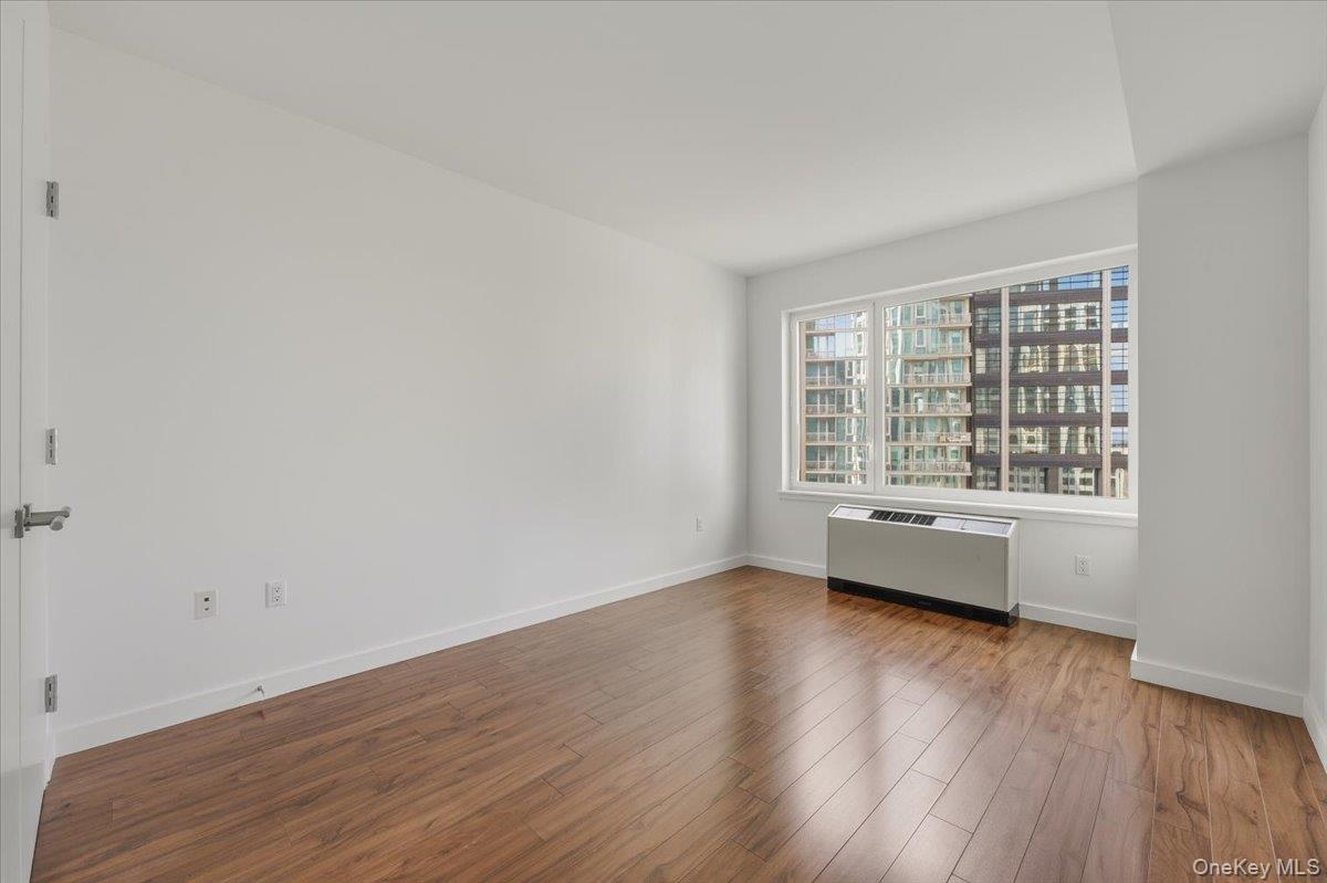 7 Dekalb Avenue Unit: 19F