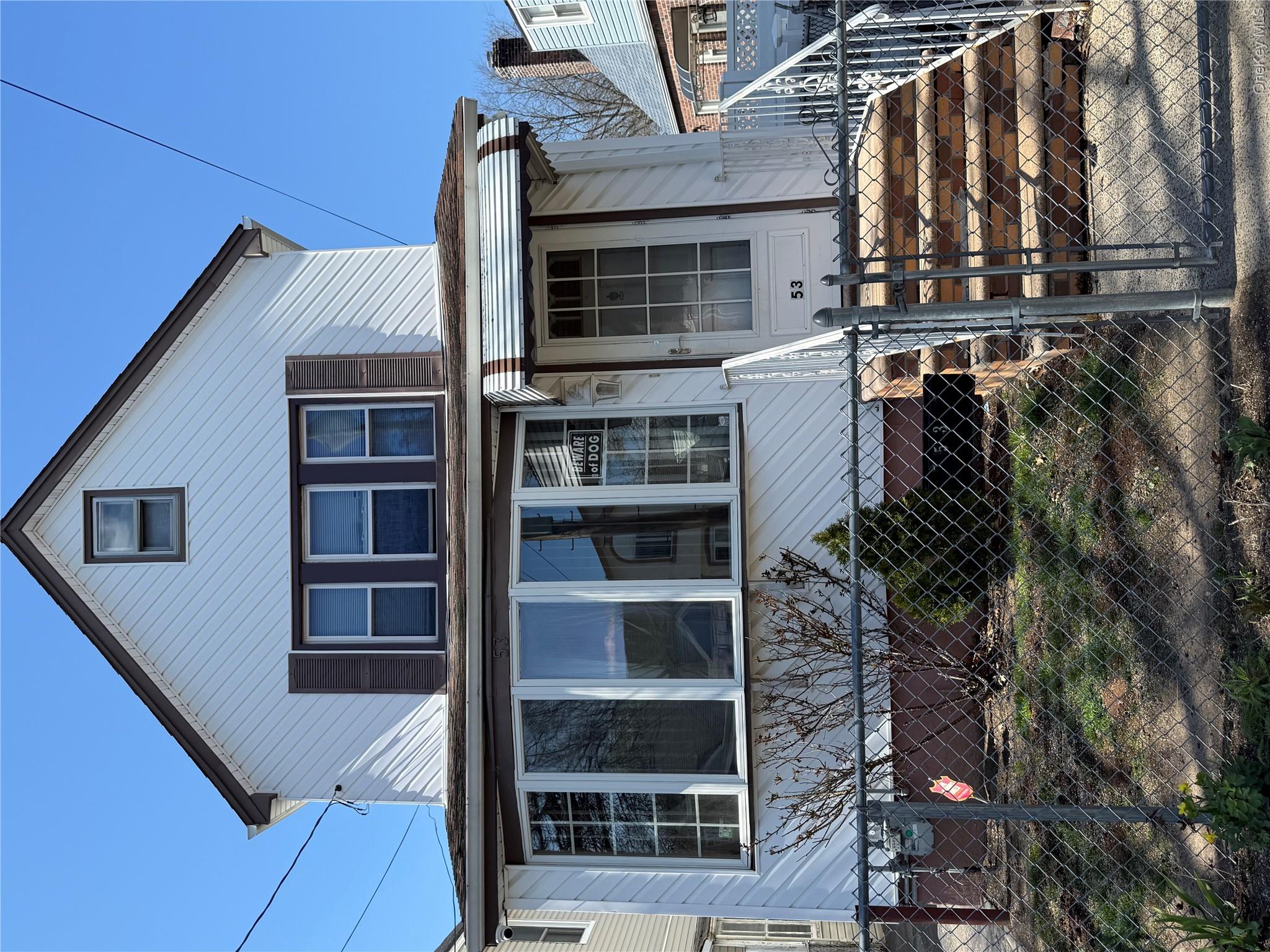 53 Dewitt Street