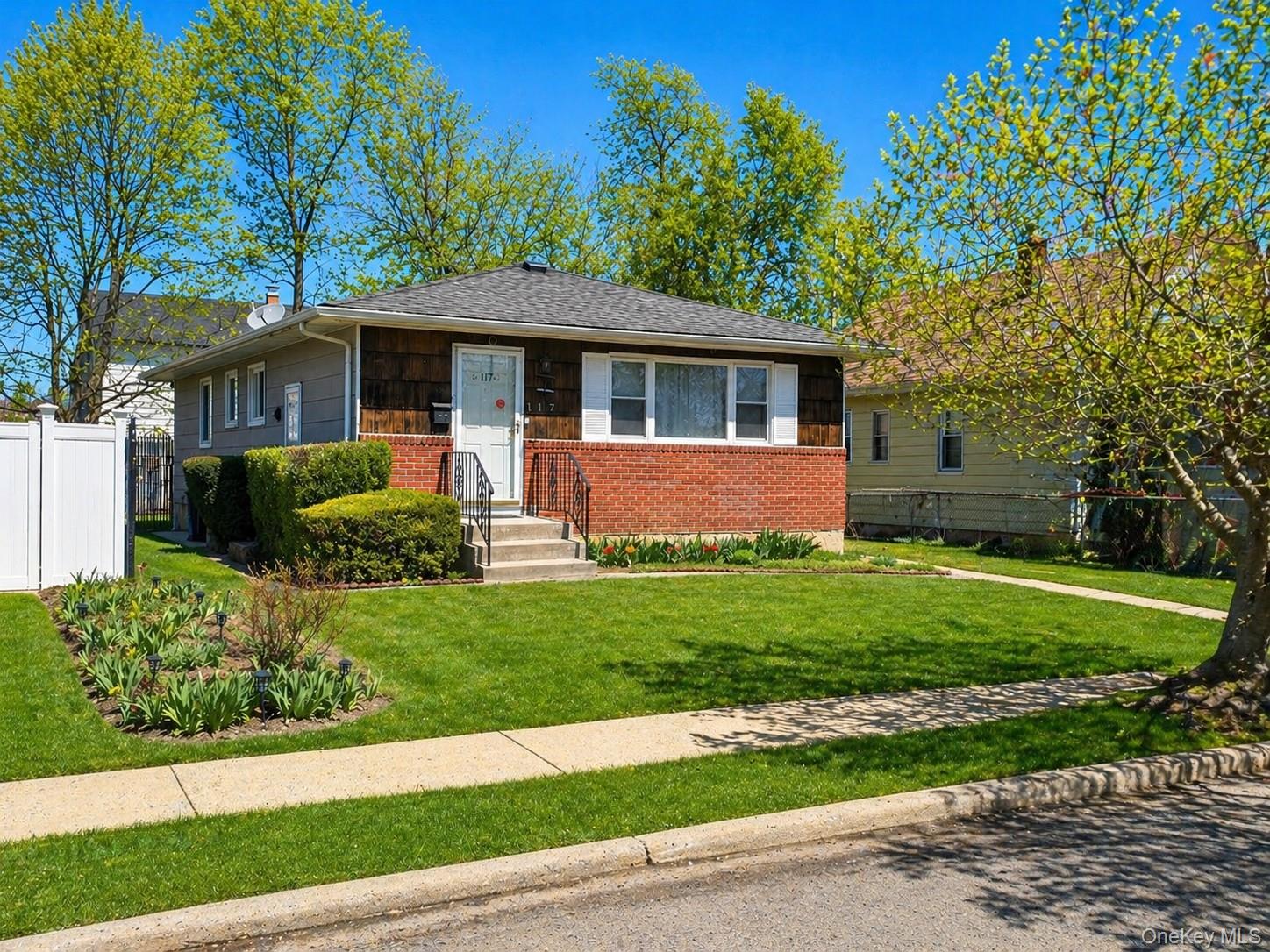 117 Woodside Avenue