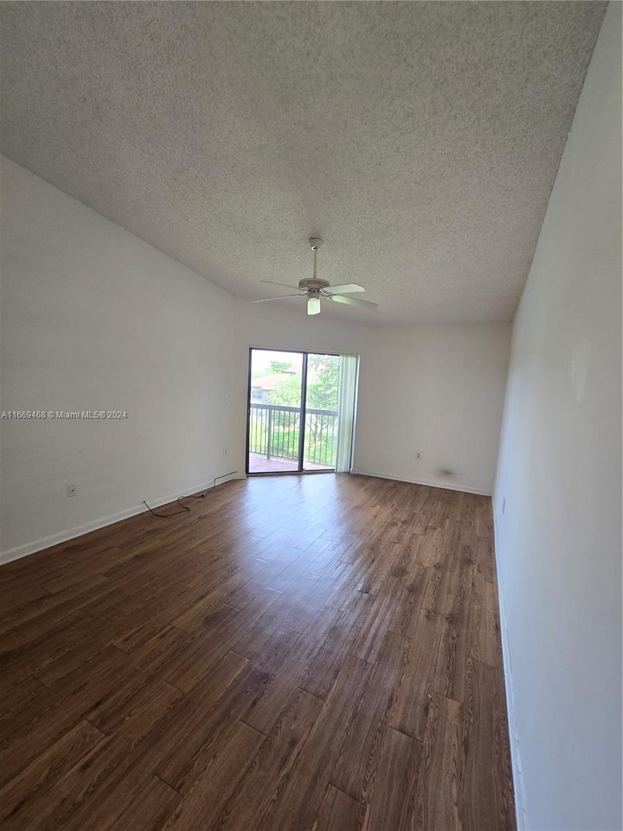 9839 Nob Hill Ct # 9839