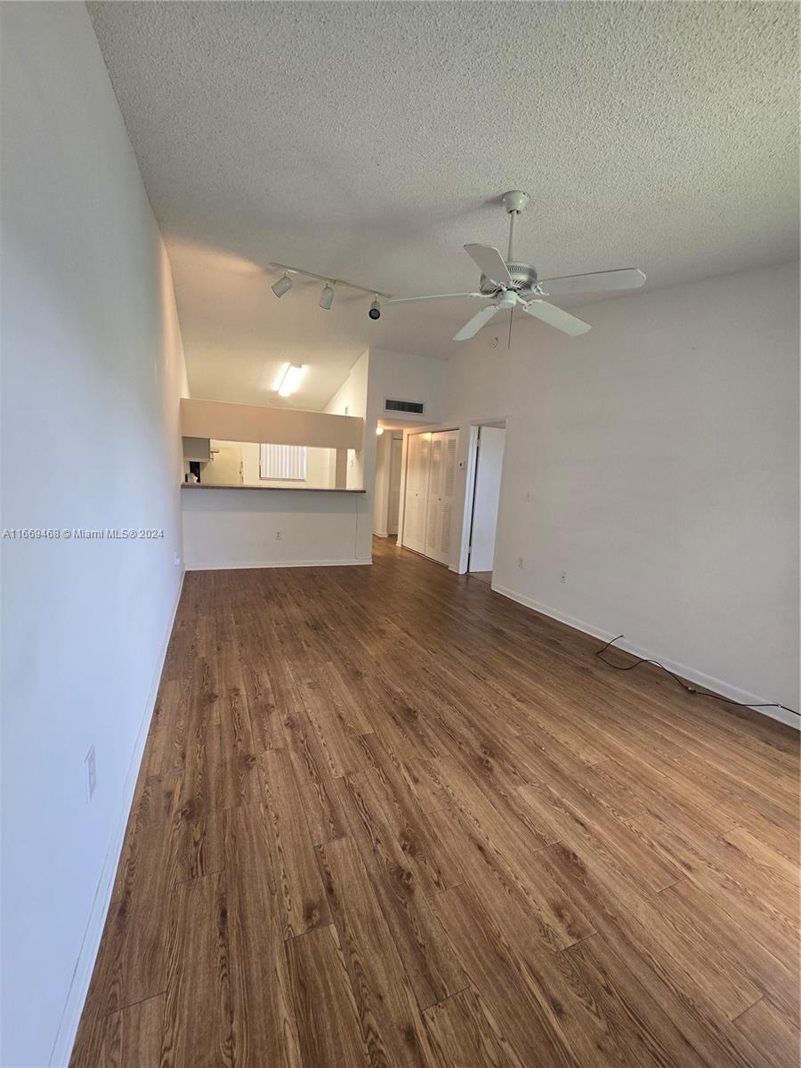 9839 Nob Hill Ct # 9839