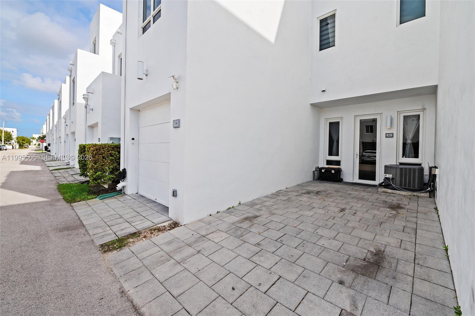 10305 NW 63rd Ter # 105