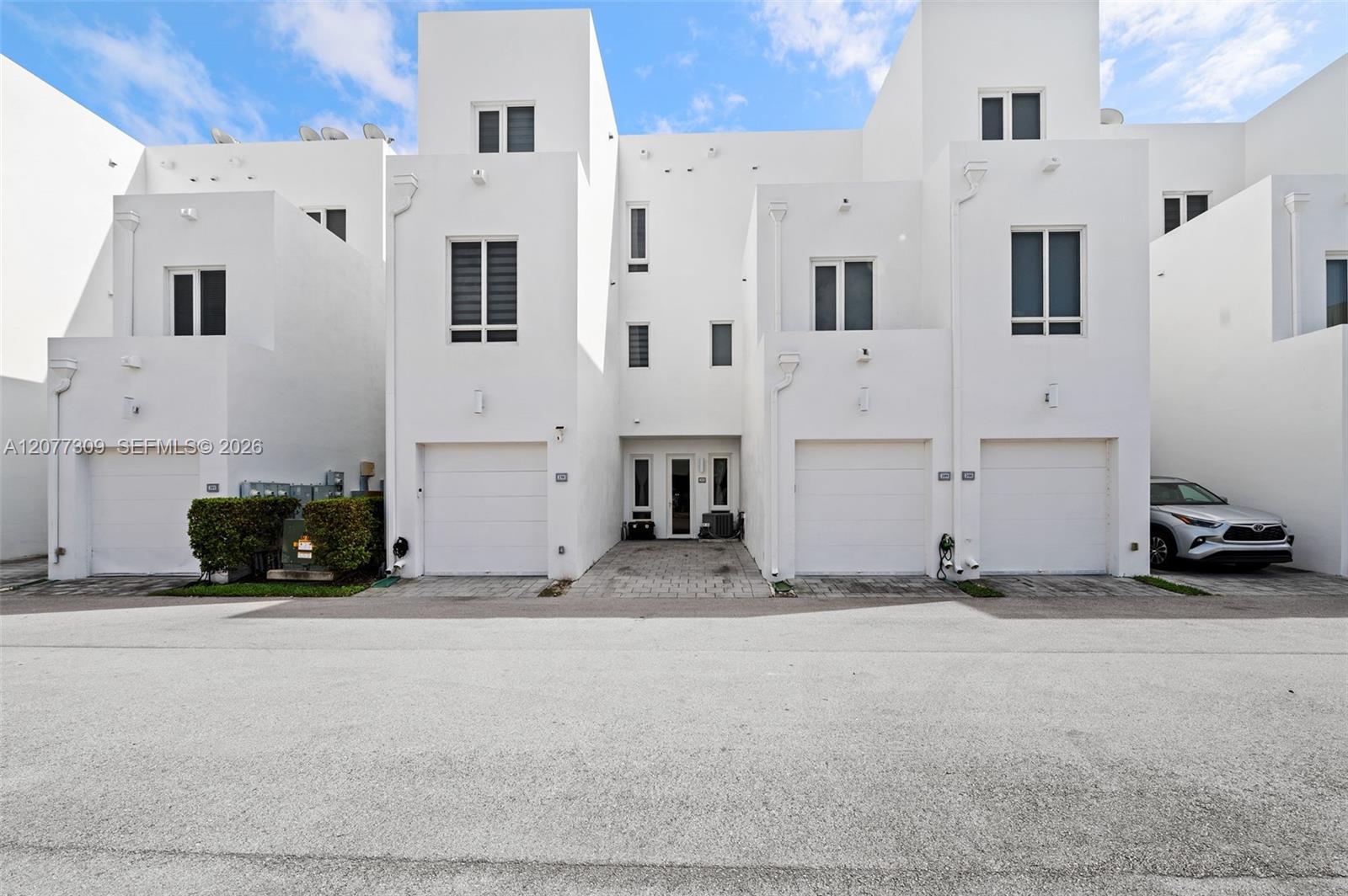 10305 NW 63rd Ter # 105