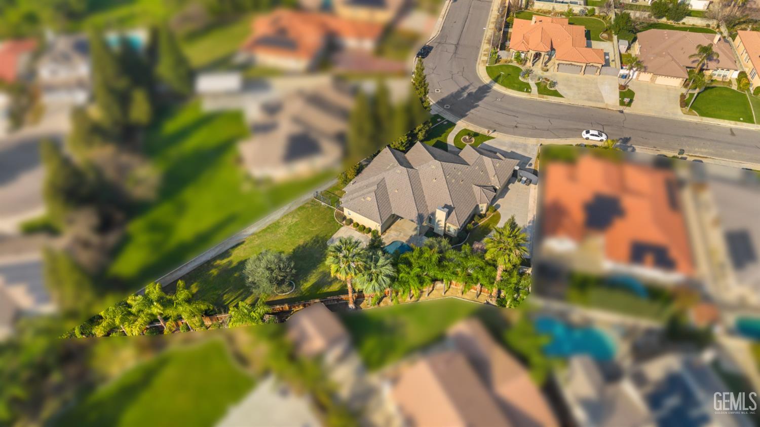 8509 Nine Iron Drive