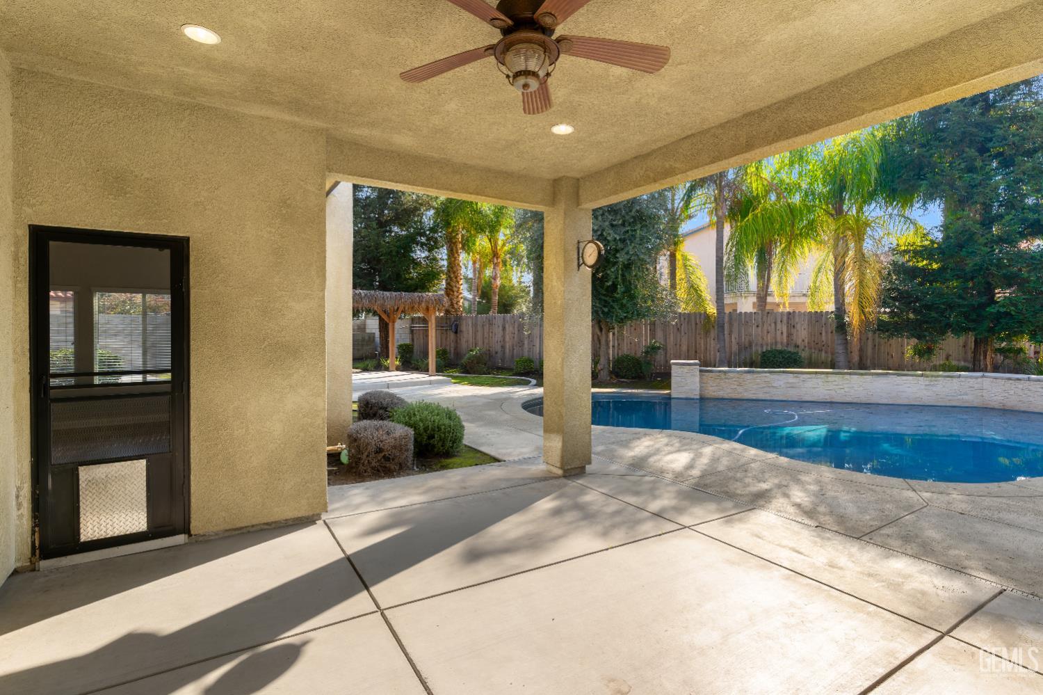 8509 Nine Iron Drive