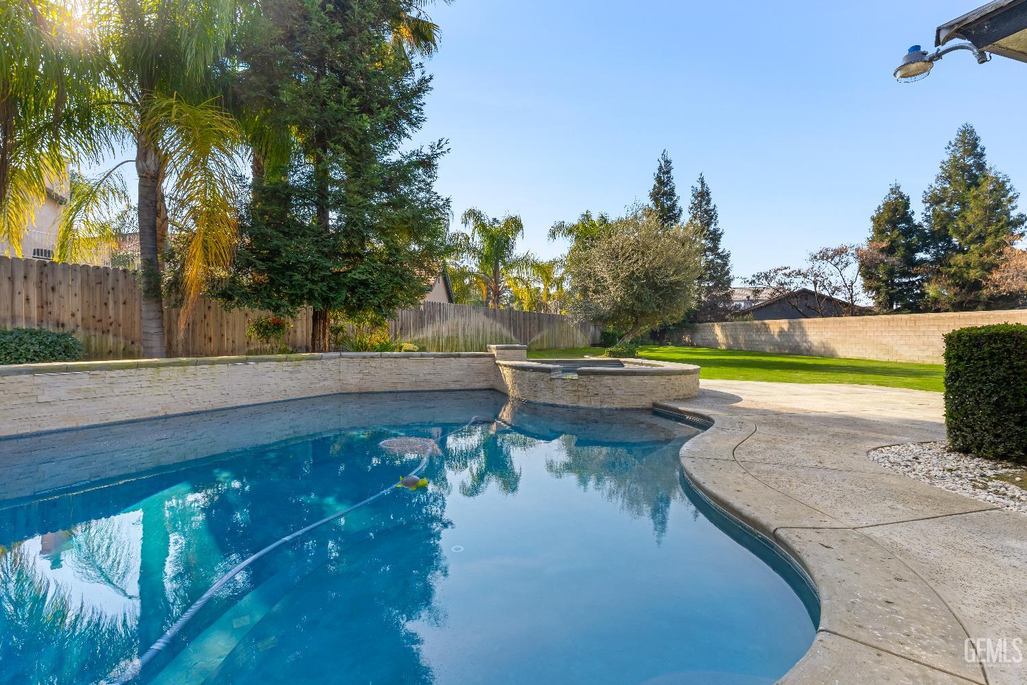 8509 Nine Iron Drive