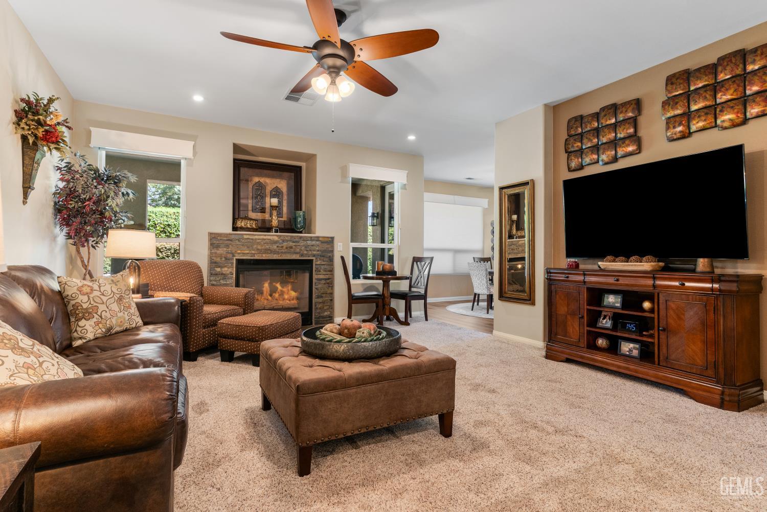 2914 Rose Petal Street