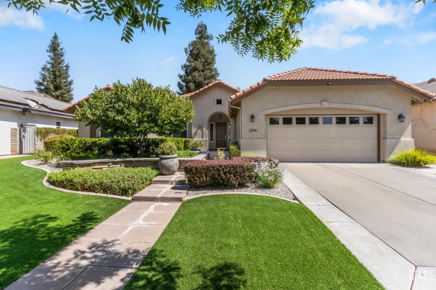2914 Rose Petal Street